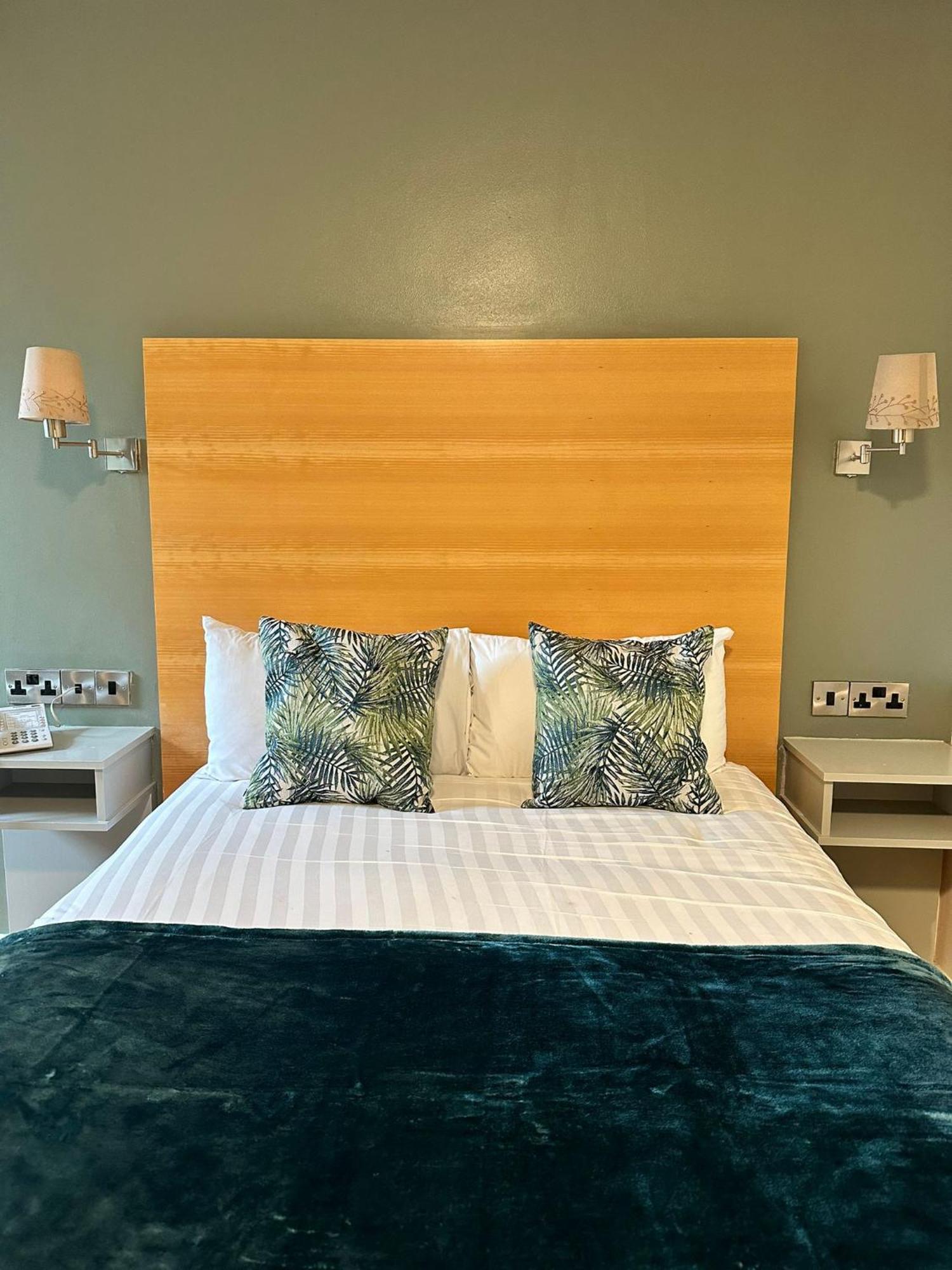 The Coach House Hotel Oranmore Kültér fotó