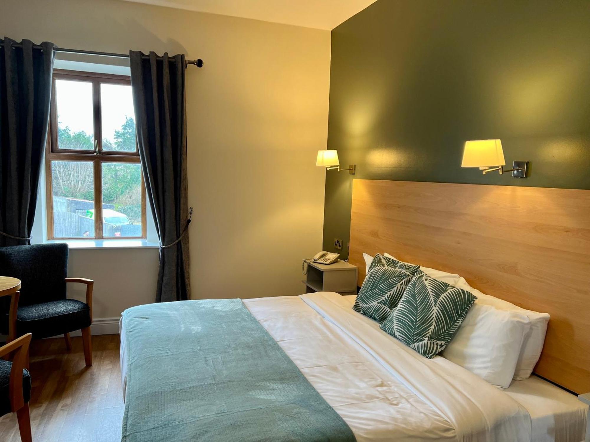 The Coach House Hotel Oranmore Kültér fotó