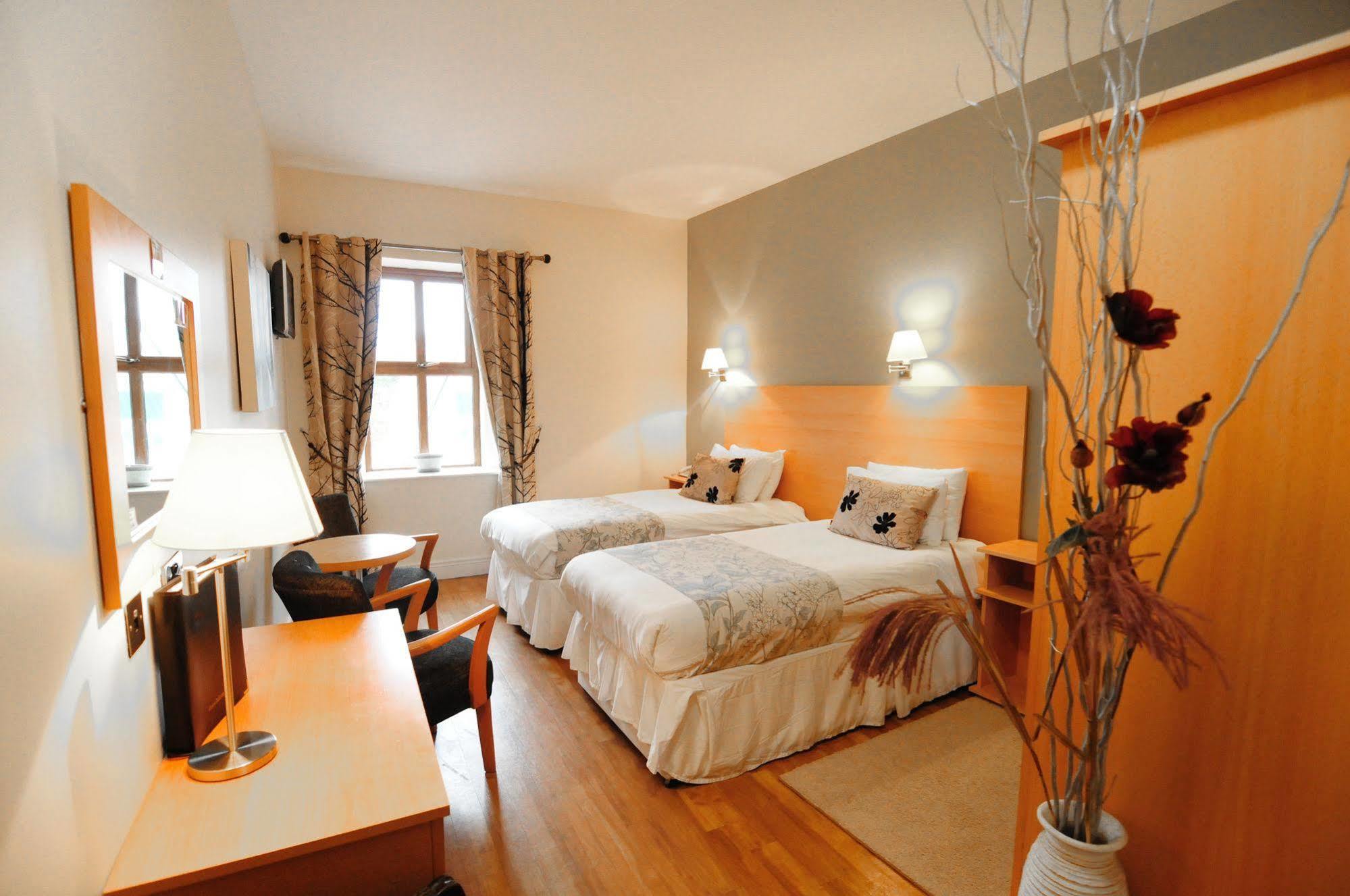 The Coach House Hotel Oranmore Kültér fotó