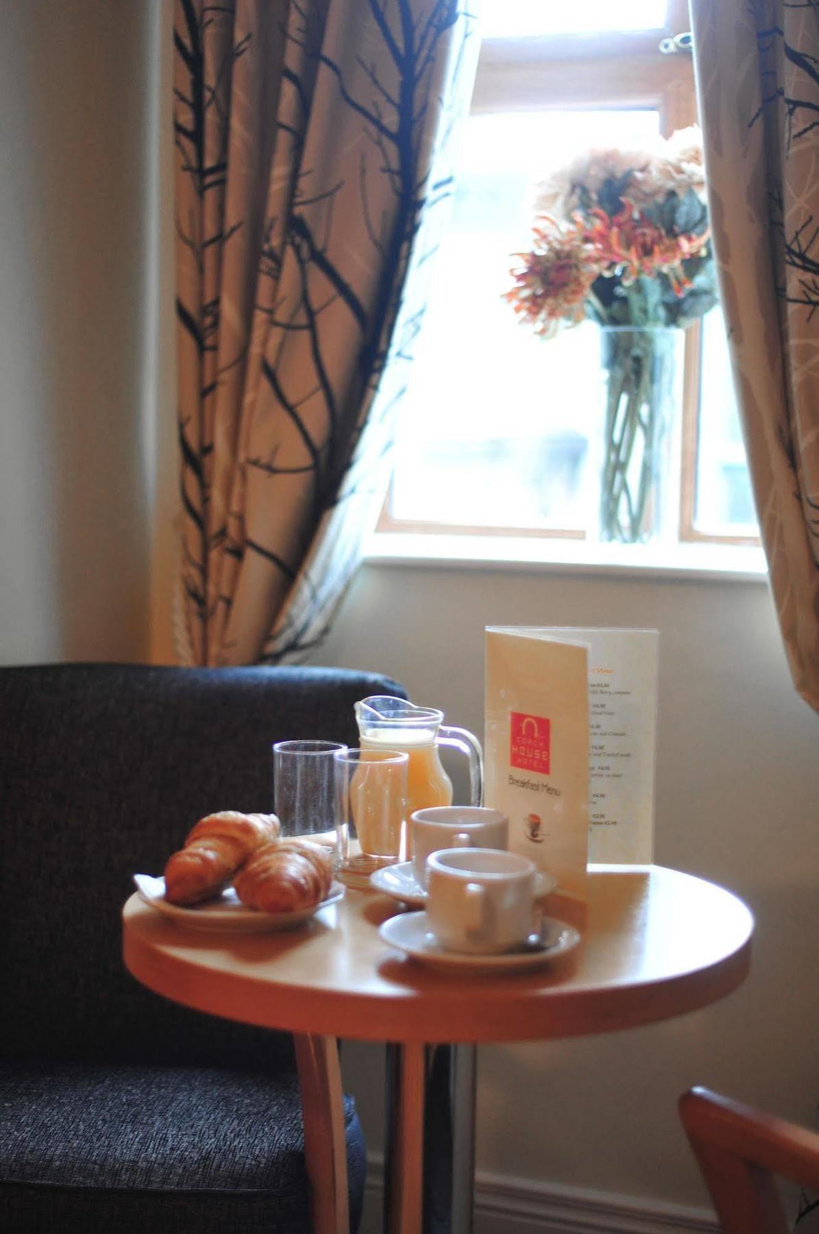 The Coach House Hotel Oranmore Kültér fotó